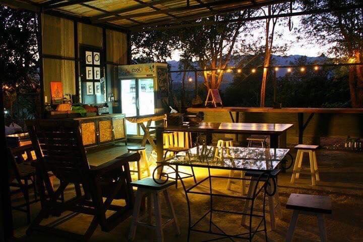 Slow Life Coffee Bar And Hostel Пай Экстерьер фото